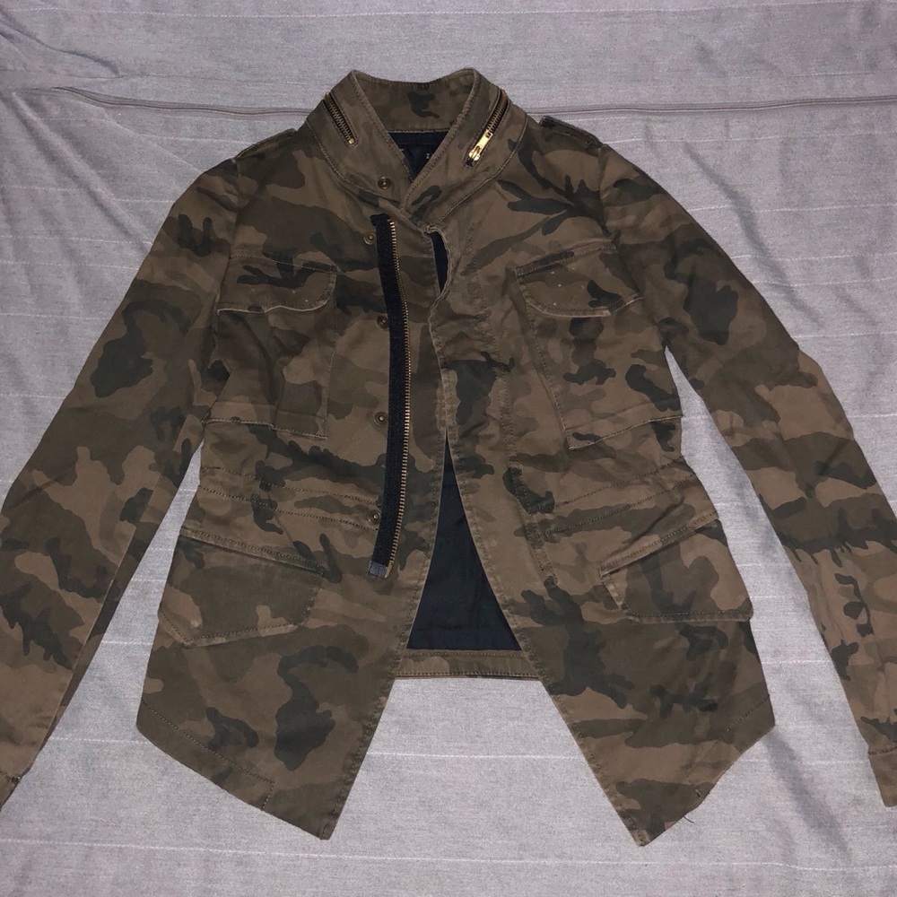 ❌SOLD❌ Zara Camouflage Outerwear